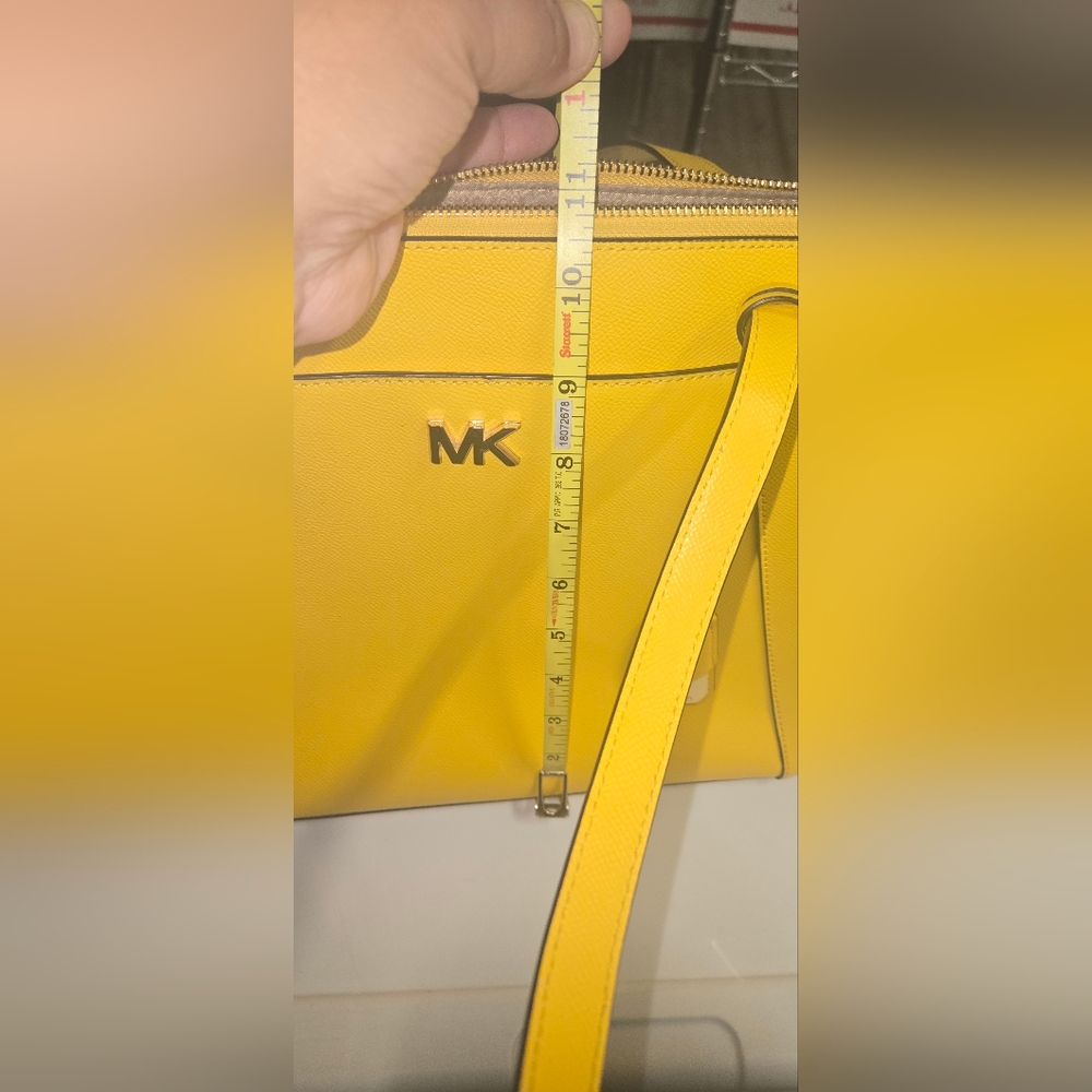 NWOT Michael Kors Yellow Tote with Luxurious Pebbled Finish (New Not Tag) - Picture 7 of 12